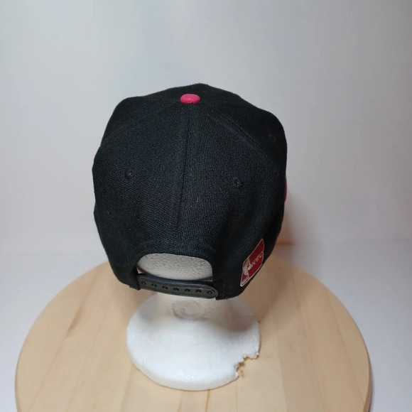 MITCHELL & NESS NBA San Antonio Spurs Men's 2 Tone Classic Snapback Hat Black/Ro - Picture 2 of 6